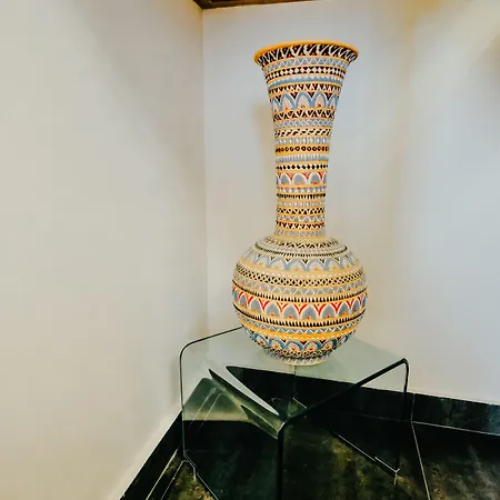 罗多斯尼奥霍里精英套房精品酒店 4*