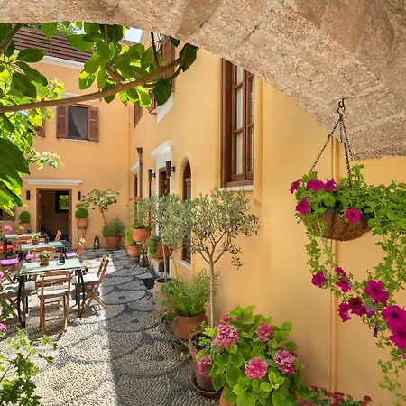 Rodos Niohori Elite Boutique